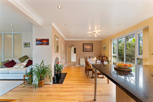 Dining Room- click for photo gallery